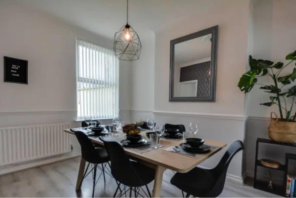 Antonio Str Liverpool 6 Beds Dış mekan fotoğraf
